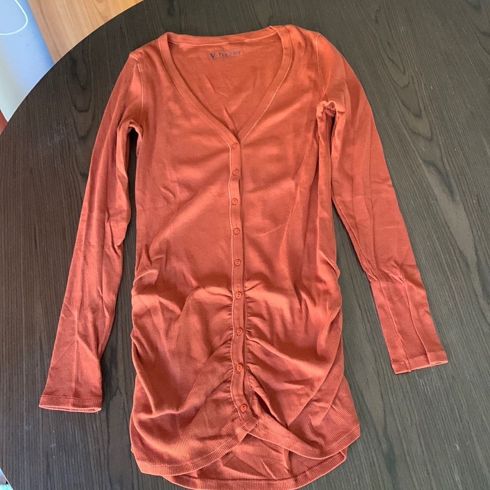 NWOT- Rust colored long sleeve tshirt. Ribbed, stretchy. Victoria Secret